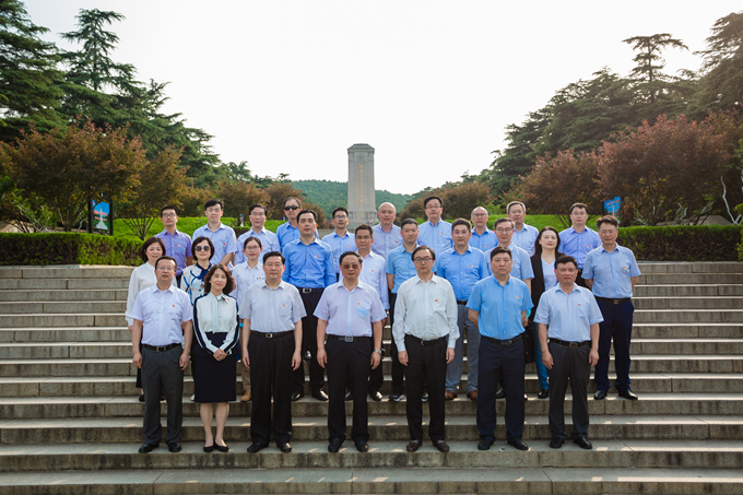 AG庄闲官网控股集团党委赴徐州开展 “跟着席大大总书记足迹学党史”专题活动4_副本.png